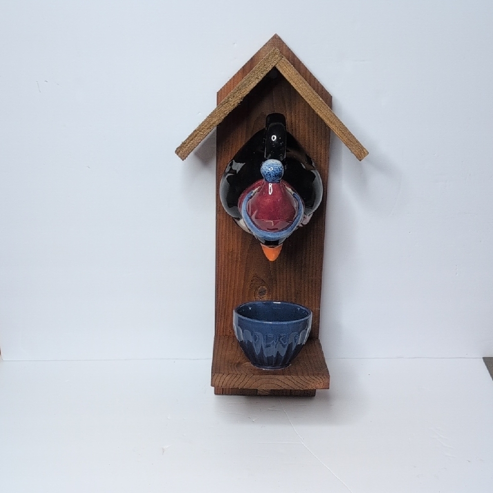 Rustic Wooden Handmade Bird Feeder Penguin With The Birds - Picture 3 of 15